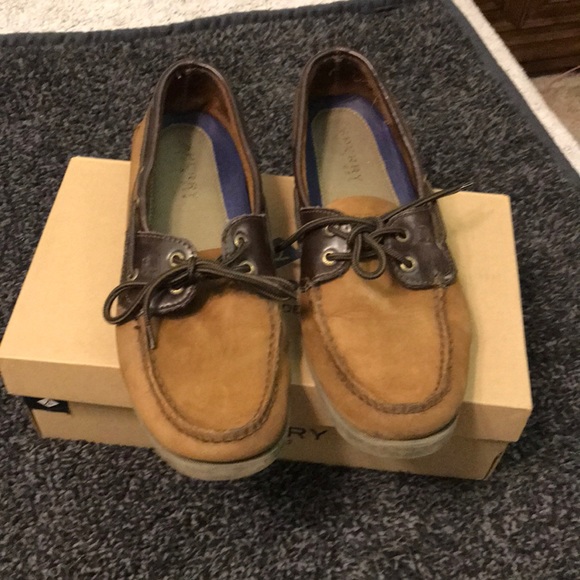 sperry tarpon 2 eye brown buck